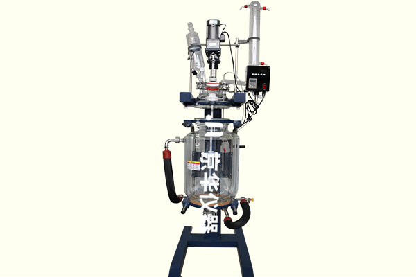 升降雙層玻璃反應(yīng)釜有什么特點(diǎn) 升降雙層玻璃反應(yīng)釜有什么特點(diǎn)