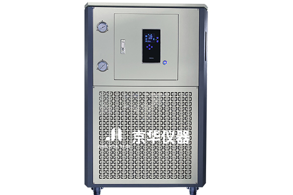 密閉型低溫冷卻液循環(huán)泵有效防止介質(zhì)的揮發(fā)和污染 密閉型低溫冷卻液循環(huán)泵有效防止介質(zhì)的揮發(fā)和污染