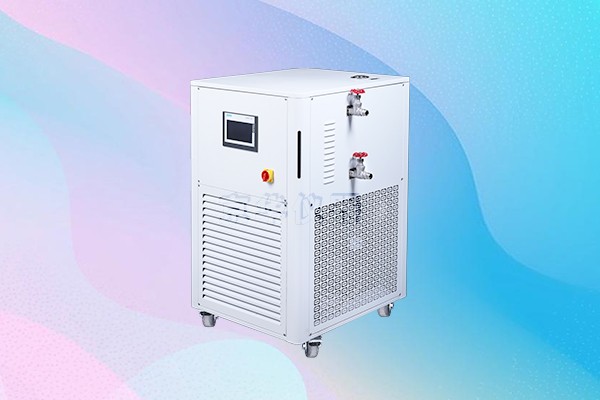 工業(yè)防爆高低溫一體機(jī)在安裝的時(shí)候需要關(guān)注這些方面 工業(yè)防爆高低溫一體機(jī)在安裝的時(shí)候需要關(guān)注這些方面